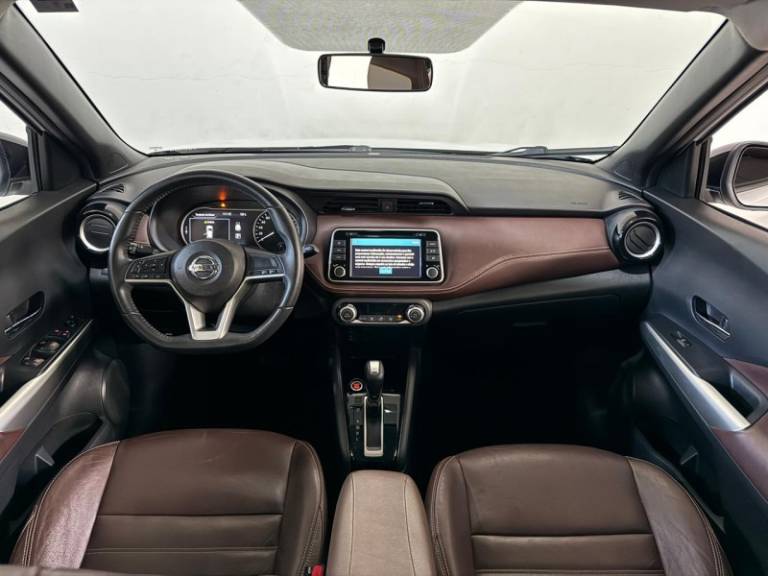 NISSAN - KICKS - 2017/2018 - Branca - R$ 83.900,00