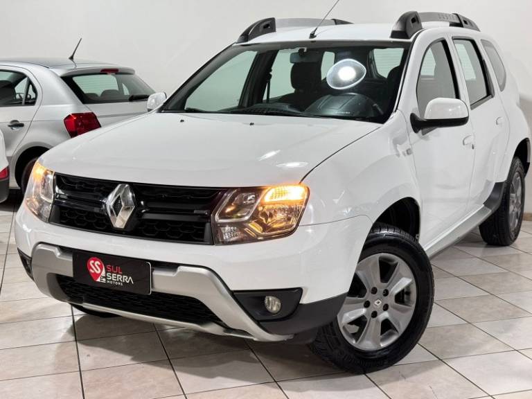 RENAULT - DUSTER - 2017/2017 - Branca - R$ 65.900,00