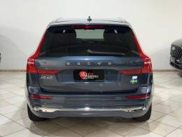 VOLVO - XC60 - 2021/2022 - Azul - R$ 236.900,00
