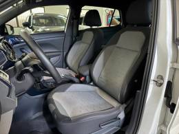 VOLKSWAGEN - T-CROSS - 2023/2023 - Branca - R$ 116.900,00