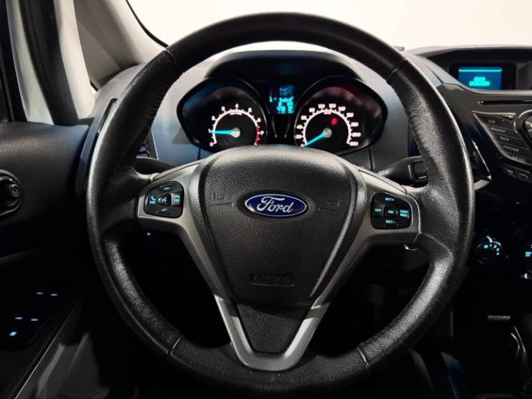 FORD - ECOSPORT - 2015/2016 - Branca - R$ 59.900,00