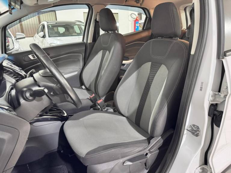 FORD - ECOSPORT - 2015/2016 - Branca - R$ 59.900,00