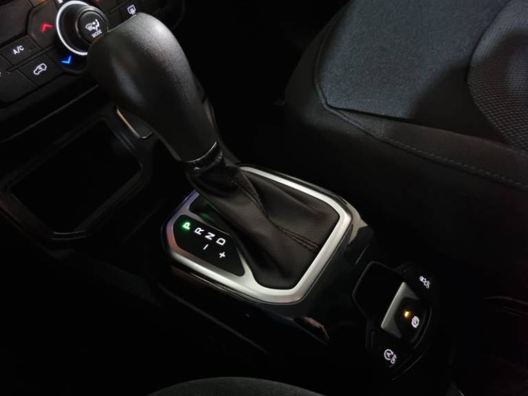 JEEP - RENEGADE - 2020/2021 - Preta - R$ 79.900,00