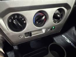 FORD - FIESTA - 2013/2014 - Bronze - R$ 37.900,00
